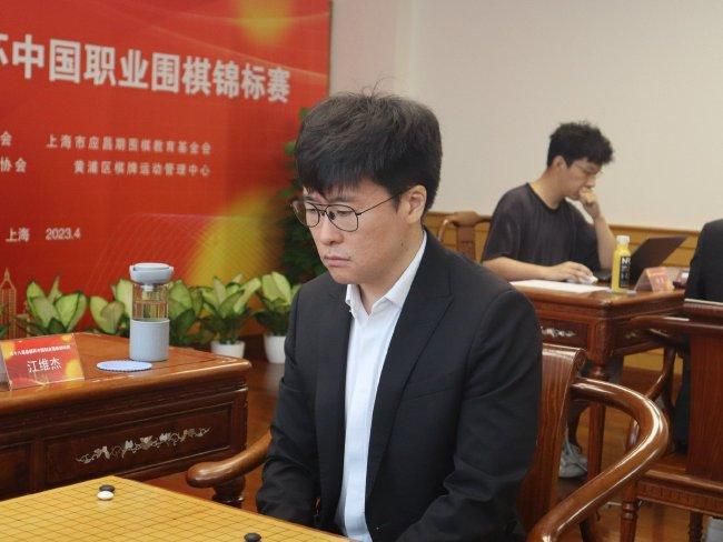 军婚h边走边做