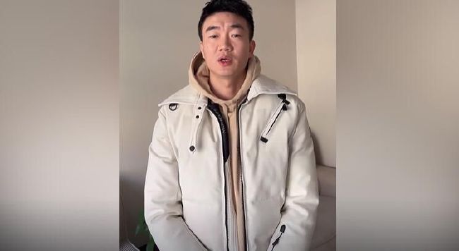 吻胸揉屁股摸腿娇喘小说公交车